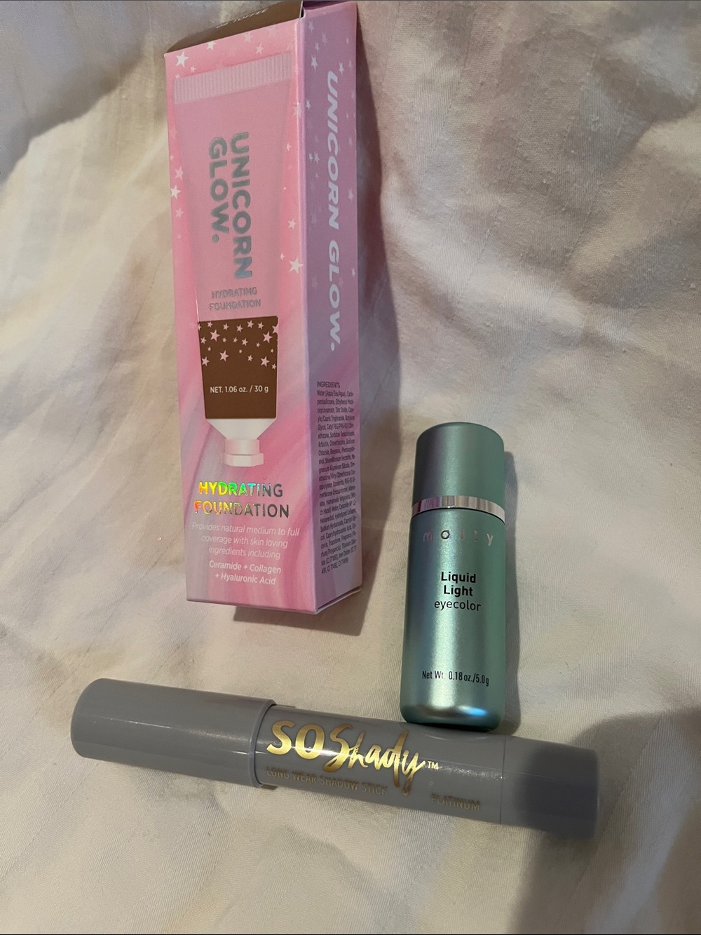 Beauty bundle Mally Beauty Unicorn Glow Hydrating Foundation - Pink Packaging